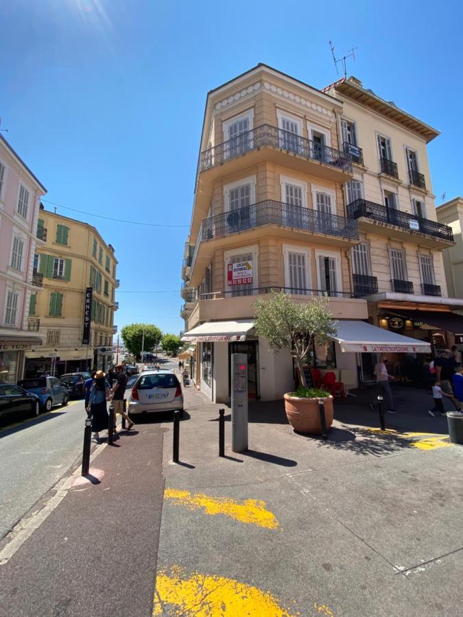 2p Renove En 2025 -cannes Centre- Palais Des Festivals - *